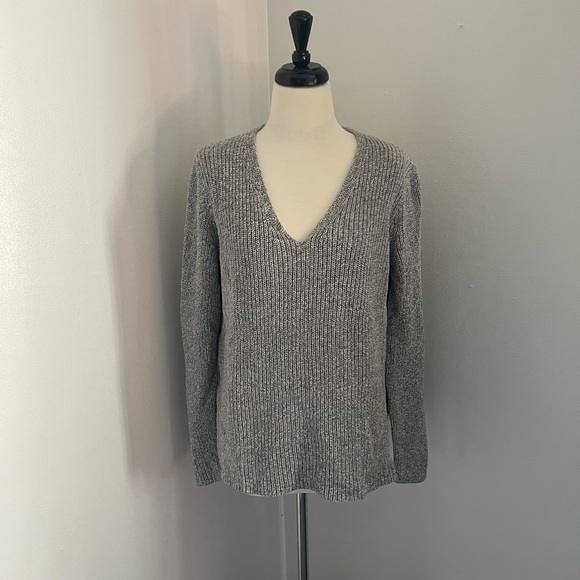 J. Crew Mercantile Sweater - Picture 1 of 2